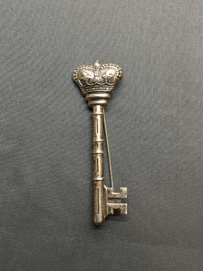 Crown Skeleton Key Design 62mm Long 20mm Wide Embossed Sterling Silver Brooch