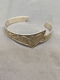Floral Themed 25mm Wide Tapered Chevron Style 3in Diameter Sterling Silver Cuff Bracelet