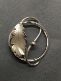 Dixelle Designer High Polished & Textured Round 30mm Diameter Leaf Detailed Sterling Silver Brooch