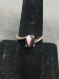 Oval 8x6mm Purple Cat's Eye Cabochon Center Bypass Sterling Silver Ring Band