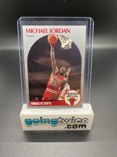 1990-91 Hoops #65 Michael Jordan Bulls Basketball Card