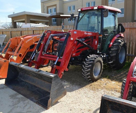 Mahindra 2555 HST with 2555 CL Loader - Hours read 68