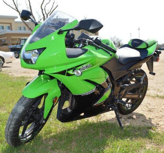 2011 Kawasaki 250R Ninja - 3732 miles
