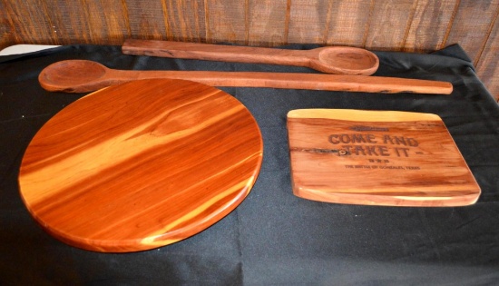 Handmade Mesquite & Cedar Pieces - Lazy Susan, 2 Decorative Spoons, "Come and Take It" Cutting