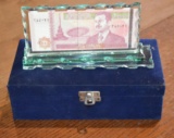 Ten Thousand Dinars - Central Bank of Iraq Glass Display Case