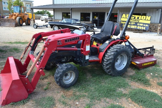 Mahindra 1815 HST 4WD Tractor w/ Loader and Shredder *Operator's Manuals Included*