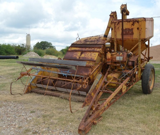 Minneapolis Moline Antique Combine