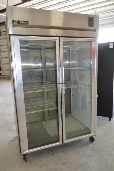 True Manufacturing Company True Temp Standing Commercial Kitchen/Restaurant Refrigerator