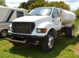 2001 Ford F-750 Water Truck