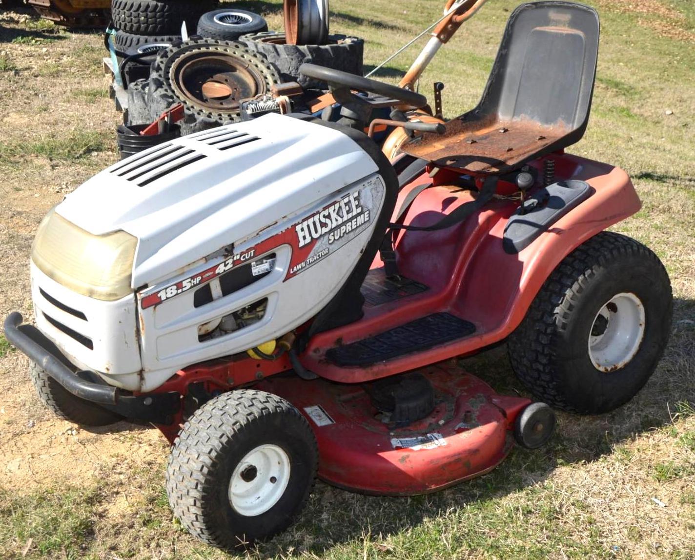 Huskee Lawn Mower, 19 HP Briggs & Stratton | Proxibid