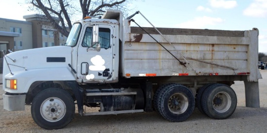 2003 Mack CH613 Diesel Dump Truck, 9 Speed, 300 HP *Title