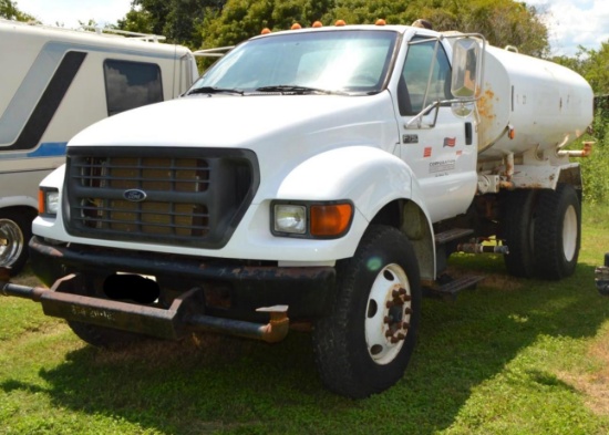 2001 Ford F-750 Diesel Water Truck