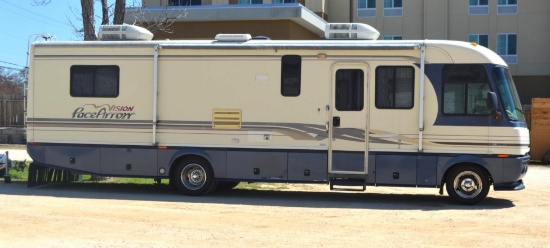 1996 Chevrolet Pacearrow P30 Gasoline MotorHome Chassis