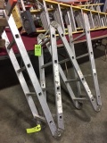 Aluminum 16' foldable ladder with stabling bar