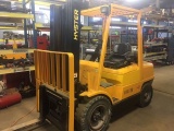 Hyster 60 Forklift. Triple mast, LP, 5700 max cap