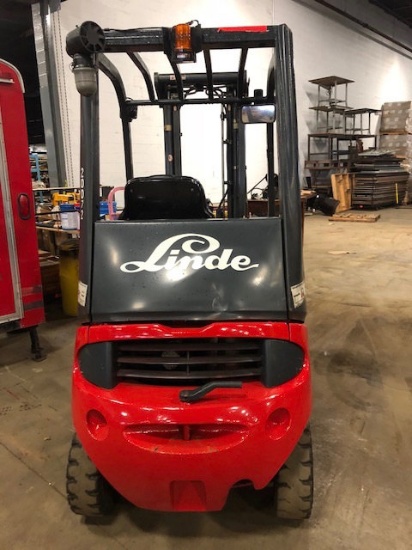 2000 Linde DIESEL Forklift. Model H18D-03