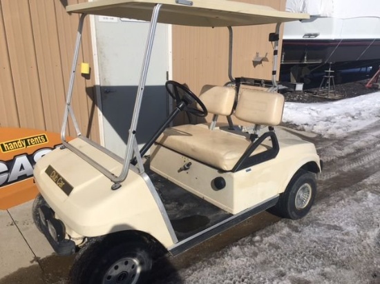 Club Car Golfcart. Gas, 2 seater. Fog and rear lights