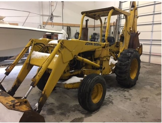 John Deere JD300-B backhoe