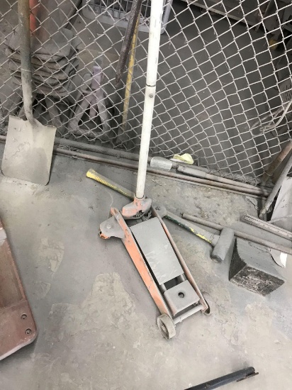 Floor jack, functional but missing cup on end