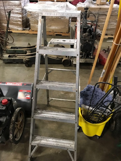 4 foot aluminum step ladder
