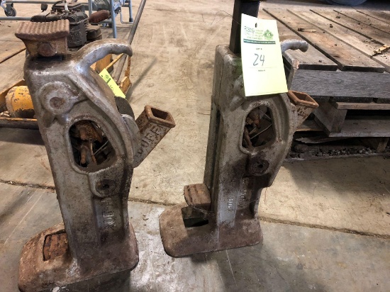 (2) DUFF vintage 15 Ton jacks