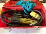 Enerpac P141, lightweight hydraulic handle pump