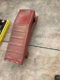 Set of car ramps