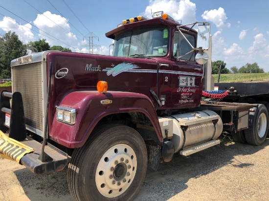 1987 Mack Super Liner RW613 Tractor