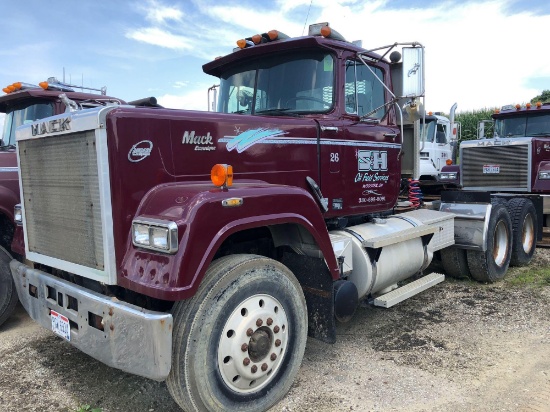 1989 Mack Econodyne Super Liner Tractor RW713