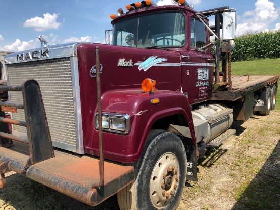 1984 Mack Super Liner RES788LST Winch Truck w Rolling Tailboard