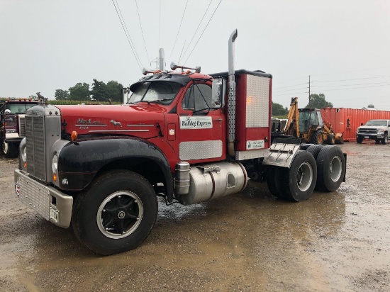 1964 Vintage Mack B-73T Diesel Tractor