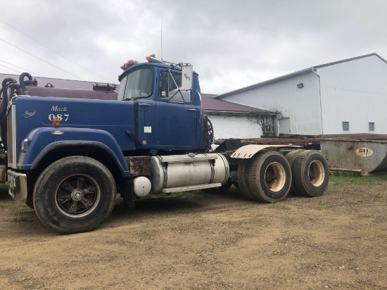 1987 Mack Super Liner RW713 Tractor