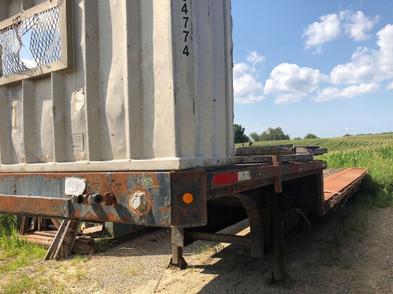 1989 Wabash 45 ft Drop Deck Equipment trailer.