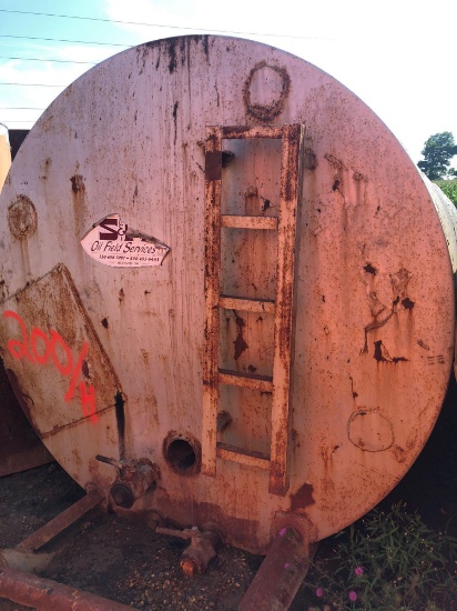 Choice of 300 barrel frac tanks (Group #200)