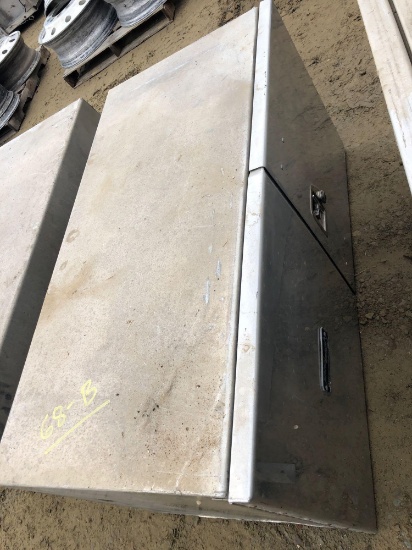 Pro Tech side mount box. Double door