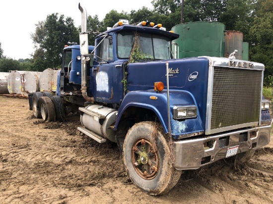 1985 Mack RD688S Striaght Truck Frame Tractor