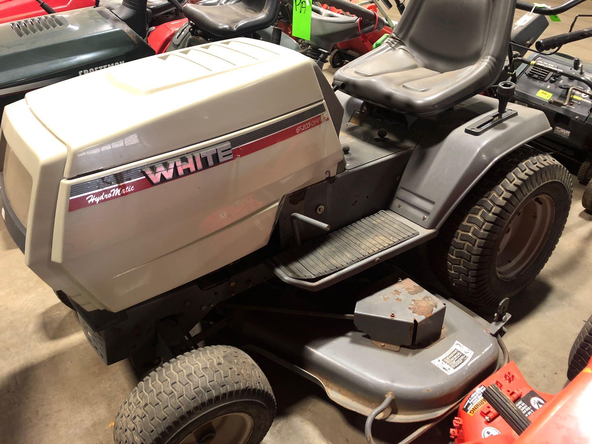 White Hydrostatic GT 205 riding lawn mower Proxibid