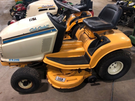 Cub Cadet 2140 riding lawn mower
