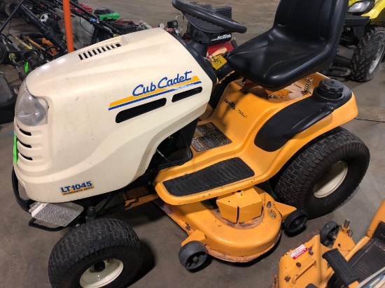 Cub Cadet LT 1045 riding lawn mower