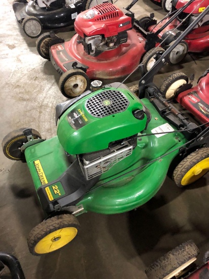 John Deere 22 in self propelled mower