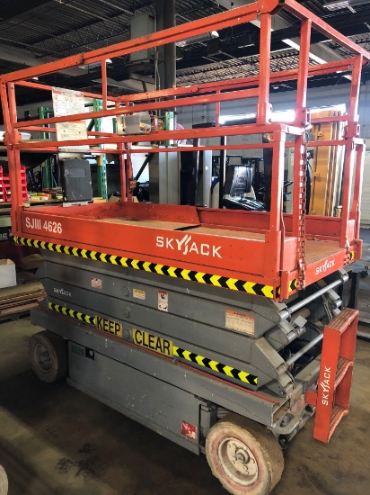 SkyJack SJIII 4626 scissor lift