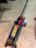 Large off brand floor jack
