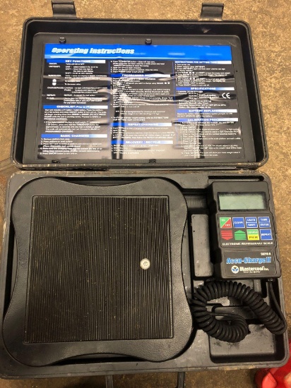MasterCool Inc. Accu-Charger II electronic refrigerant scale