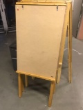 Wooden easel with clips for large flip chart pad, 57 inches tall