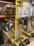 Sumner Manufacturing Co. 20 ft Contractor Lift Model 720