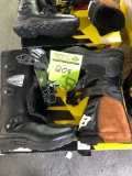 New Fox Youth Black Comp Boots size Y4