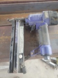 1/4 crown 18 gauge air stapler