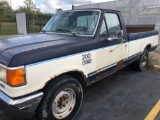 1990 Ford F-250 Pickup Truck w/Liftgate (A01)