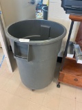 Rolling trash can