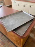 2 comm baking sheets